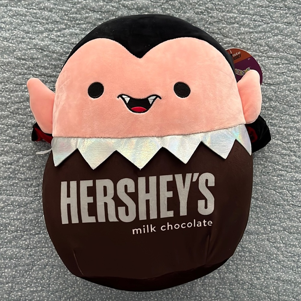 Squishmallow Vlad 12” Hershey Vampire 🎃